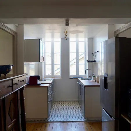 Grand Nr 3 Centre 7 Personnes 3 130m2 Renove شقة تارْب