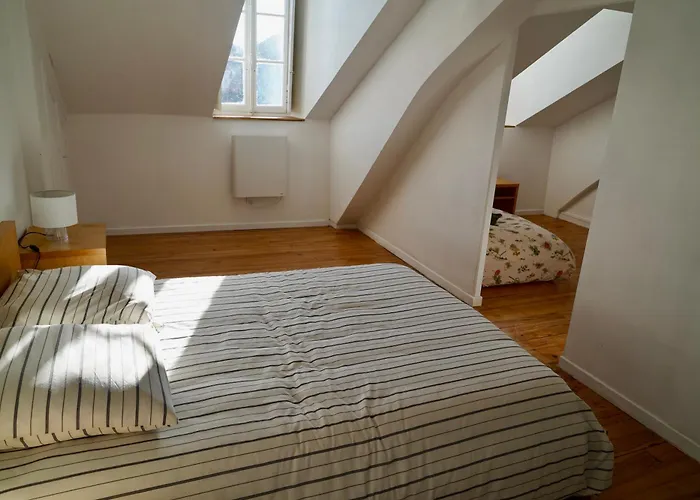 Grand Nr 3 Centre 7 Personnes 3 130m2 Renove Ταρμπ